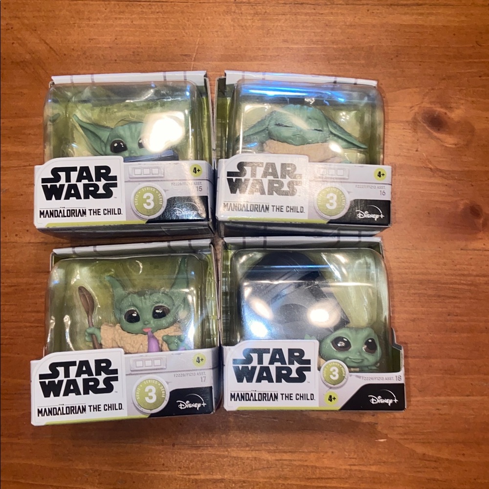 Star Wars The Bounty Collection Series 3 Grogu (The Child) collectible figures